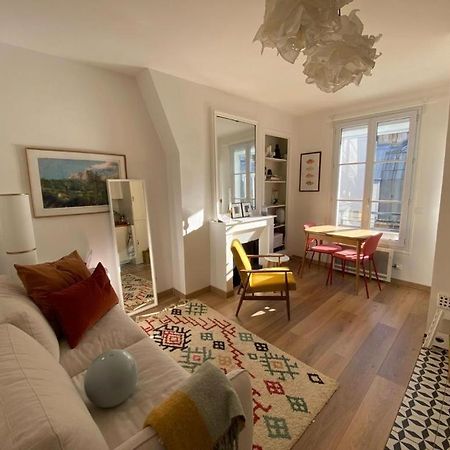 Modern Appartement W/ Tour Eiffel View In The 7Th パリ エクステリア 写真