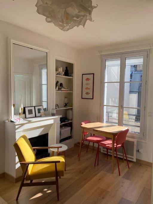 Modern Appartement W/ Tour Eiffel View In The 7Th パリ エクステリア 写真